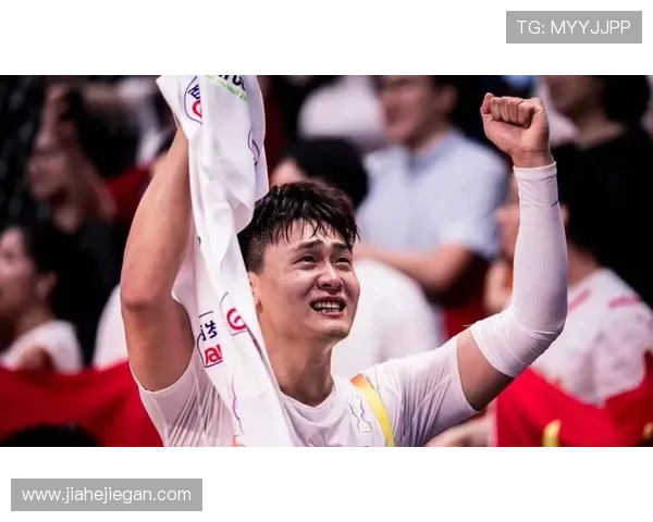 中国男篮全力备战世界杯 新老球员携手冲击更高荣誉