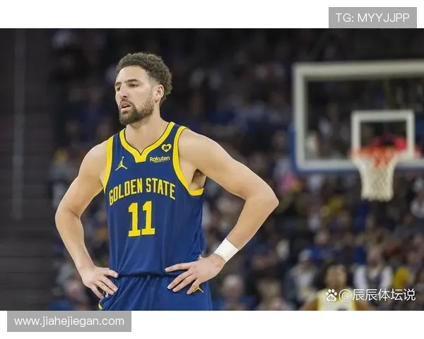 勇士队宣布新赛季阵容调整 克莱汤普森恢复训练引发球迷期待 勇士队宣布新赛季阵容调整 克莱汤普森恢复训练引发球迷期待